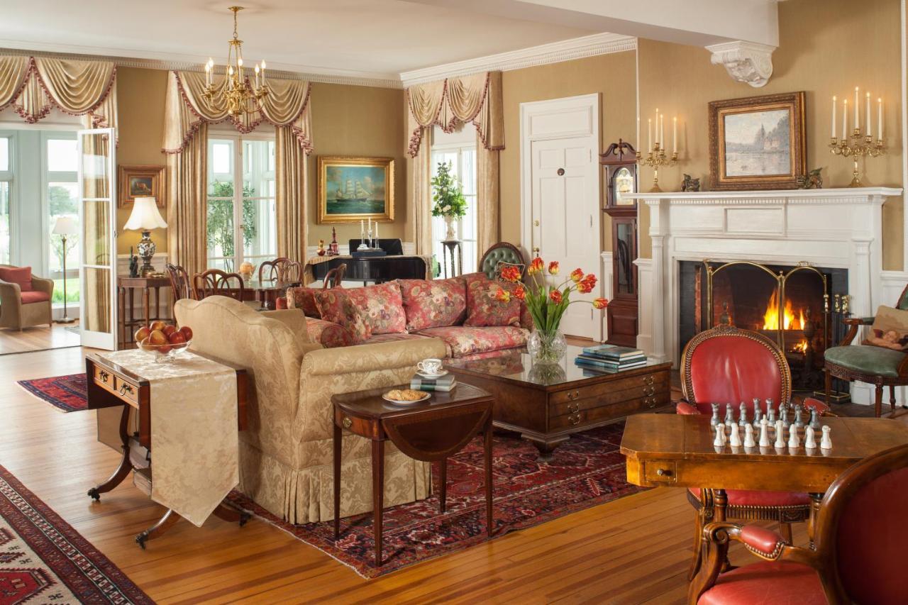 Inn At Warner Hall Gloucester Extérieur photo