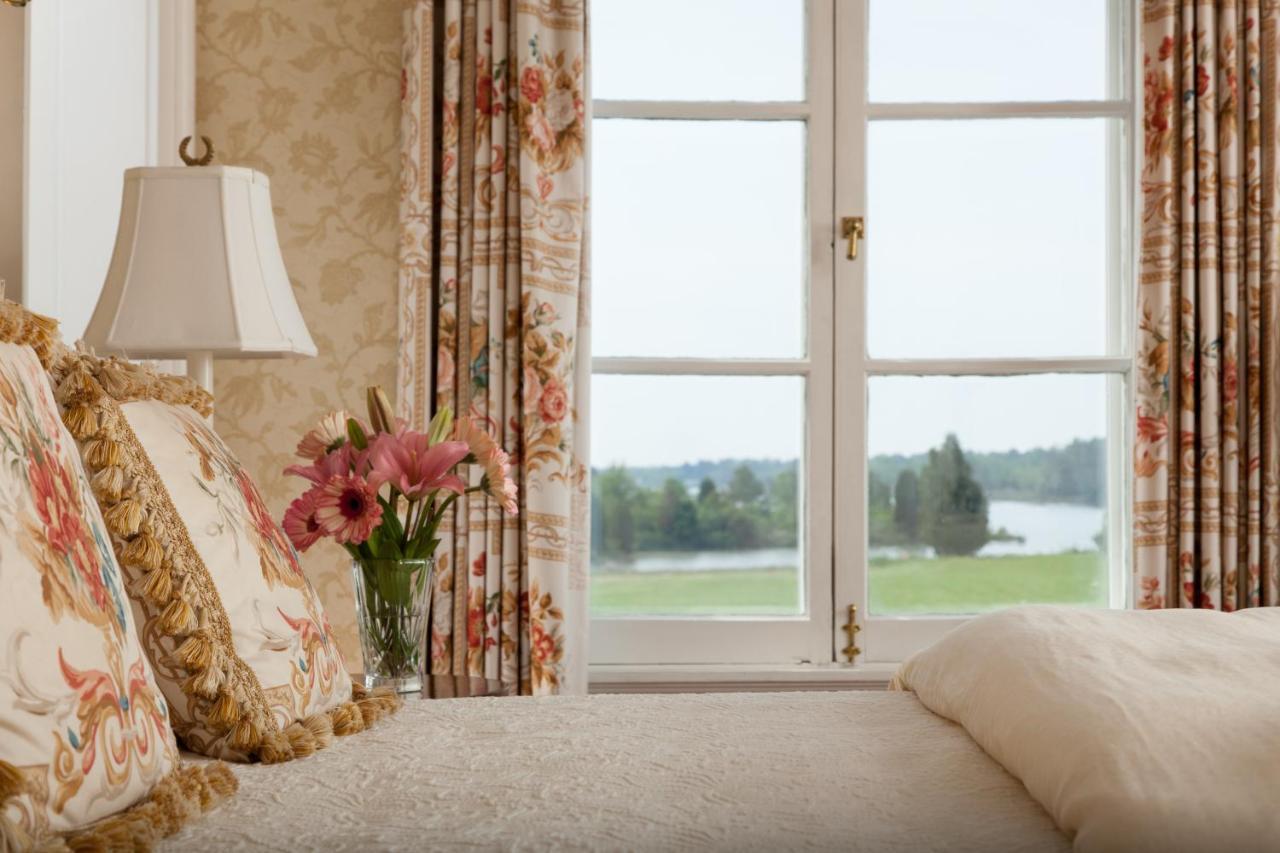 Inn At Warner Hall Gloucester Extérieur photo