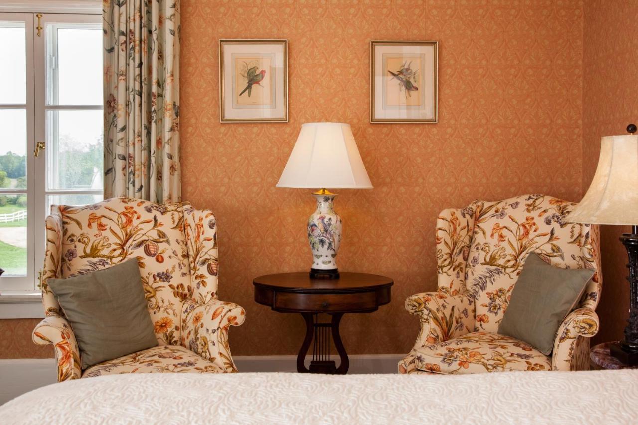 Inn At Warner Hall Gloucester Extérieur photo