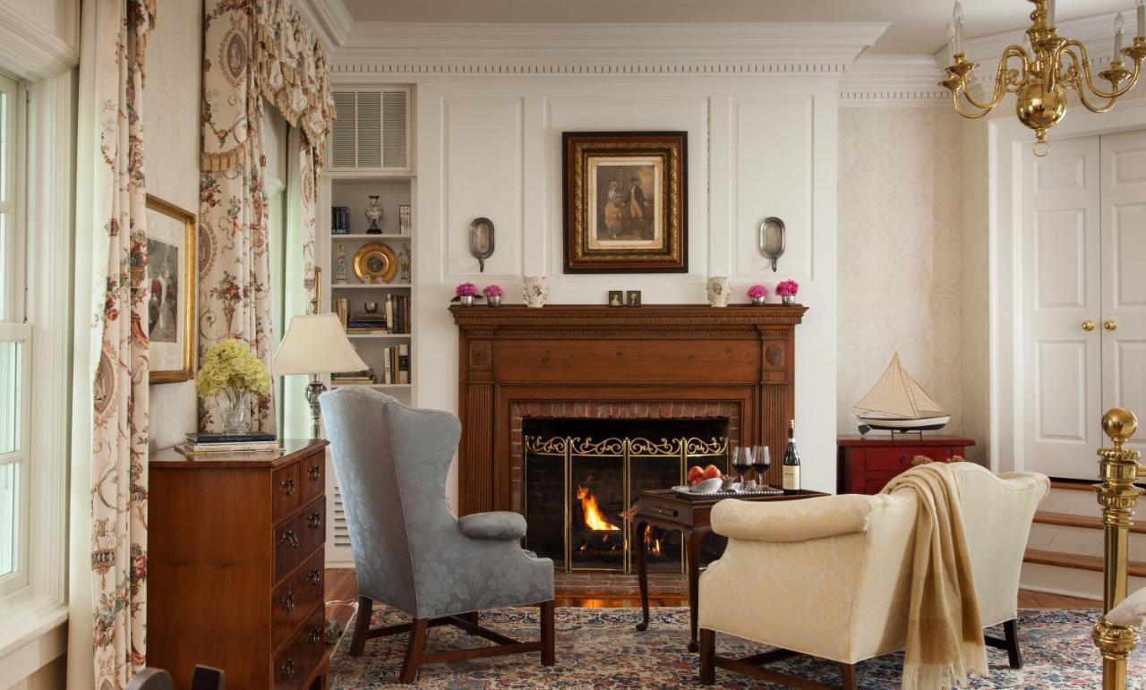 Inn At Warner Hall Gloucester Extérieur photo